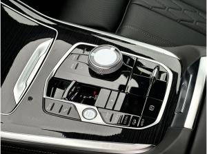 BMW X7 xDrive40d M Sport Pro B&W Surround AHK RFK