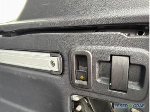 Volkswagen Touran 1.5 TSI DSG AHK IQ LIGHT NAVI APP PDC