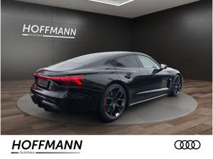 Audi e-tron GT RS performance  / Aktivfahrwerk / Carbon / Keramik