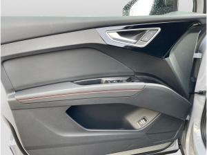 Audi Q4 e-tron Q4 45 e-tron S-line Edition AHK Matrix Navi PDC