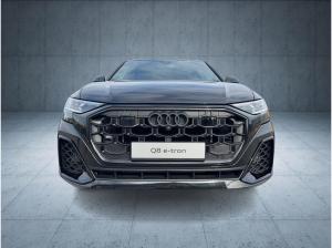 Audi Q8 SUV S line business TFSI e qu. tiptr. PANO 23