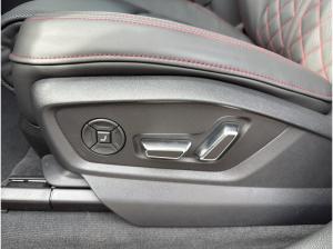 Audi Q8 SUV S line business TFSI e qu. tiptr. PANO 23