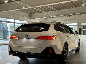BMW 520 520d Touring M-Sportpaket AHK/HUD/DrivAssi-PROF