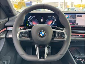BMW 520 520d Touring M-Sportpaket-Pro AHK/Panorama/ACC