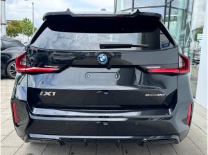 BMW iX1 eDrive20 M-Sportpaket-Pro 19-Zoll/HK/AHK/HUD