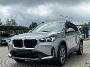 BMW X1 sDrive18i AHK/Massage/LKH/AdaptLED/KomfZug