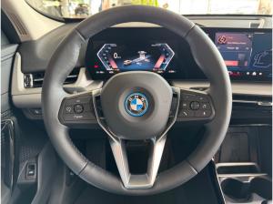 BMW iX1 xDrive30 AHK/18-Zoll-LM/AdaptLED/RFK/KomfZug.