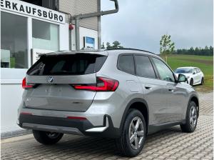 BMW X1 sDrive18i AHK/Massage/LKH/AdaptLED/KomfZug