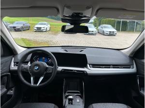 BMW X1 sDrive18i AHK/Massage/LKH/AdaptLED/KomfZug