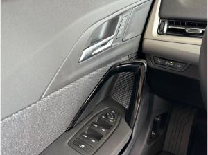 BMW iX1 xDrive30 AHK/18-Zoll-LM/AdaptLED/RFK/KomfZug.