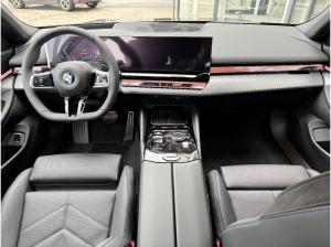 BMW 520 520d Touring M-Sportpaket AHK/IconicGlow/ACC/HUD