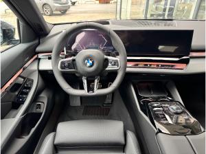 BMW 520 520d Touring M-Sportpaket AHK/IconicGlow/ACC/HUD