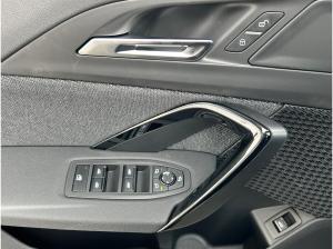 BMW X1 sDrive18i AHK/Massage/LKH/AdaptLED/KomfZug