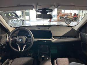 BMW iX1 xDrive30 18-Zoll/PremiumPaket/AHK/SportSitze