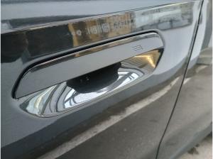 BMW X1 xDrive30e PanoramaGlasdach/AHK/ACC/AdaptLED