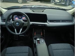 BMW X1 xDrive30e PanoramaGlasdach/AHK/ACC/AdaptLED