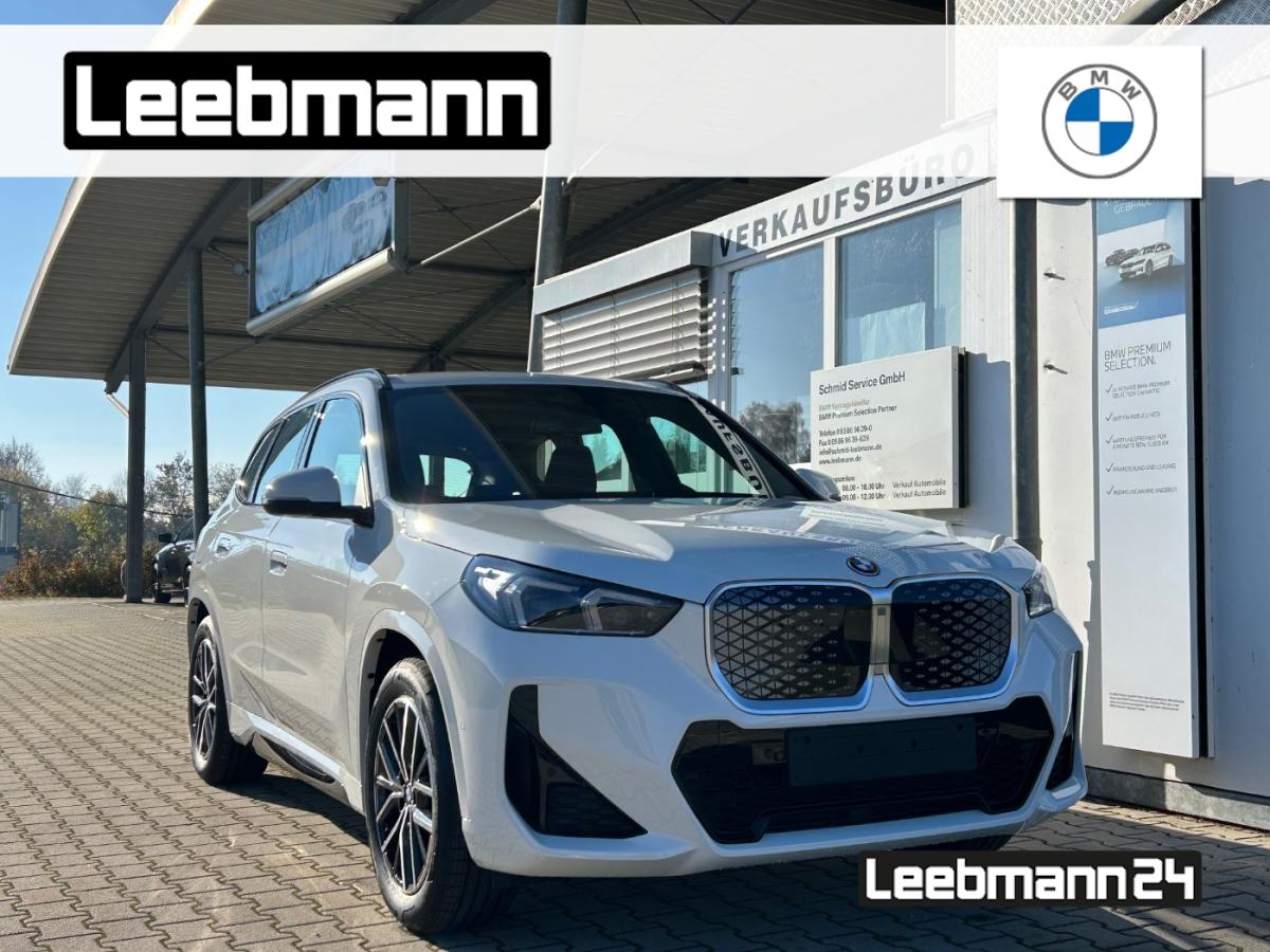 BMW iX1 xDrive30 M-Sportpaket AdaptLED/KomfZug/RFK