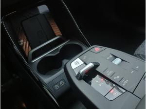 BMW X1 xDrive30e PanoramaGlasdach/AHK/ACC/AdaptLED