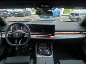 BMW 540 540d xDrive Tour. M-Sport AHK/IconicGlow/Pano/HK