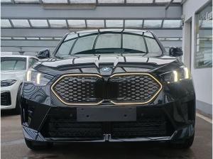 BMW iX2 eDrive20 M-Sportpaket-Pro AHK/Massage/Memory