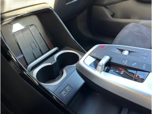 BMW iX1 xDrive30 M-Sportpaket AdaptLED/KomfZug/RFK