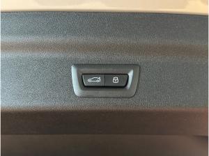 BMW X1 xDrive20d M-Sport-Pro AHK/Panorama/M-Sitze/HK