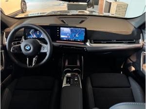 BMW X1 xDrive20d M-Sport-Pro AHK/Panorama/M-Sitze/HK