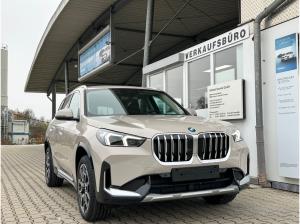 BMW X1 sDrive20i xLine 19-Zoll/AHKPremiumPaket/RFK