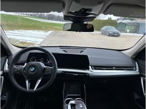 BMW X1 sDrive20i xLine 19-Zoll/AHKPremiumPaket/RFK