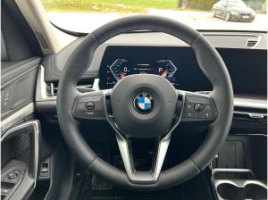 BMW X1 sDrive20i xLine 19-Zoll/AHKPremiumPaket/RFK