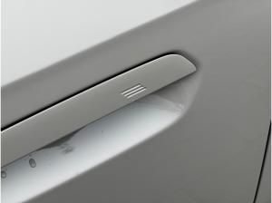 BMW iX1 eDrive20 Panorama/AHK/18-Zoll/PremiumPaket