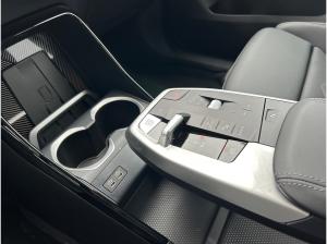 BMW X1 sDrive20i xLine 19-Zoll/AHKPremiumPaket/RFK