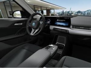 BMW iX1 eDrive20 PremiumPaket/Anhängerkupplung/RFK
