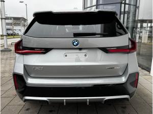 BMW iX1 eDrive20 M-Sportpaket AHK//LKH/Premium/Massag