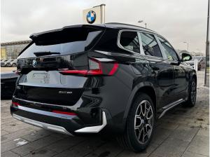 BMW iX1 eDrive20 xLine 19-Zoll/AHK/AktivSitz/LKH/RFK