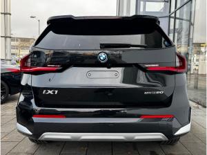 BMW iX1 eDrive20 xLine 19-Zoll/AHK/AktivSitz/LKH/RFK