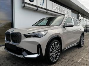 BMW iX1 xDrive30 xLine 20-Zoll/AHK/HeadUp/ACC/360
