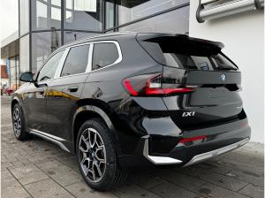 BMW iX1 eDrive20 xLine 19-Zoll/AHK/AktivSitz/LKH/RFK