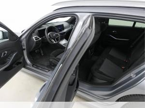 BMW 330 i xDrive Tour. M Sportpaket*Head Up*ACC*360 Kamera*