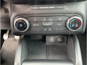 Ford Focus 1.0 EcoBoost Cool & Connect Winter-Paket