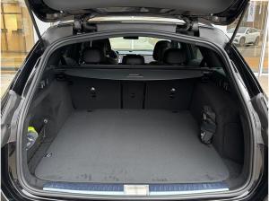 Mercedes-Benz E 220 d T AMG Digital-Light Distronic Burmester