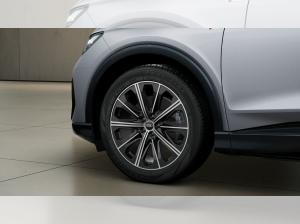 Audi Q4 e-tron S-Line 45 / Navi, Standklima, AHK, LED