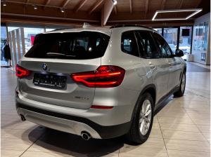 BMW X3 xDrive 30e Advantage LED+4xSHZ+KAM+WinterP