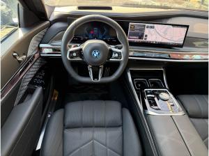BMW i7 xDrive60 M Sport //AHK ExecutiveLoungeSeating TheaterScreen