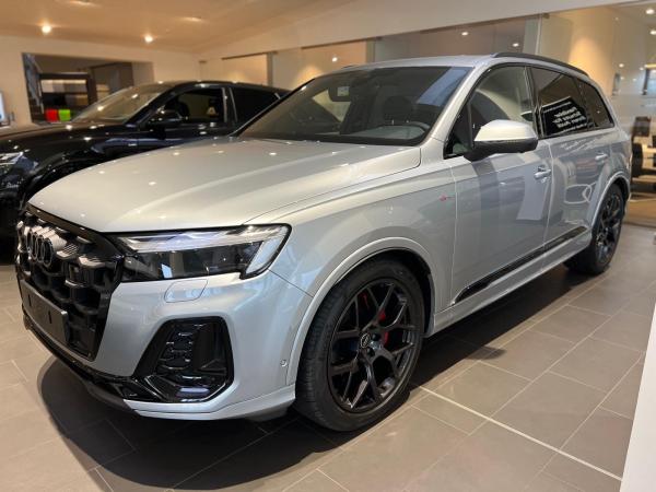 Audi Q7 TDI quattro ⇒ AHK   ⇒ S-Line-Business ⇒ Allradlenkung