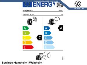 Volkswagen T-Roc R-Line 1.5 l eTSI DSG NAVI HeadUp LED 19"
