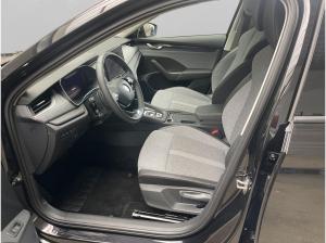 Skoda Octavia Combi 2.0TDI Selection STHG AHK MATRIX