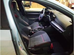 Volkswagen Golf CLUBSPORT PANO SOUNDSYSTEM WINTERRÄDER GARANTIE