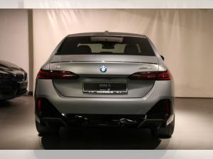 BMW i5 eDrive40 Limousine ab 07/2026 als Vorführwagen!