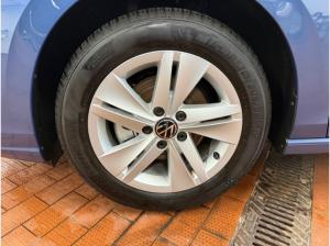 Volkswagen Golf VIII 1.5 TSI Life AHK LED Navi ACC